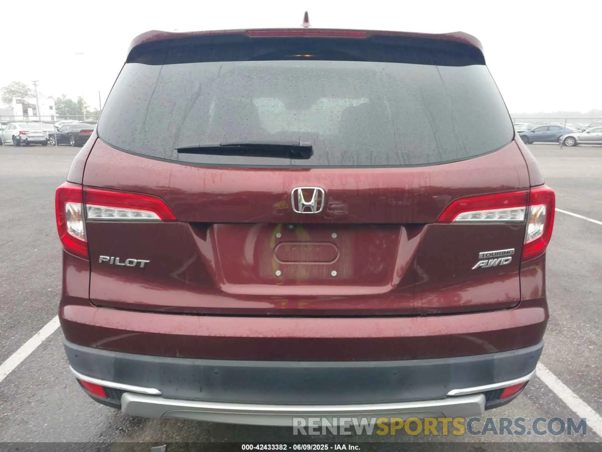 16 Photograph of a damaged car 5FNYF6H92MB002640 HONDA PILOT 2021