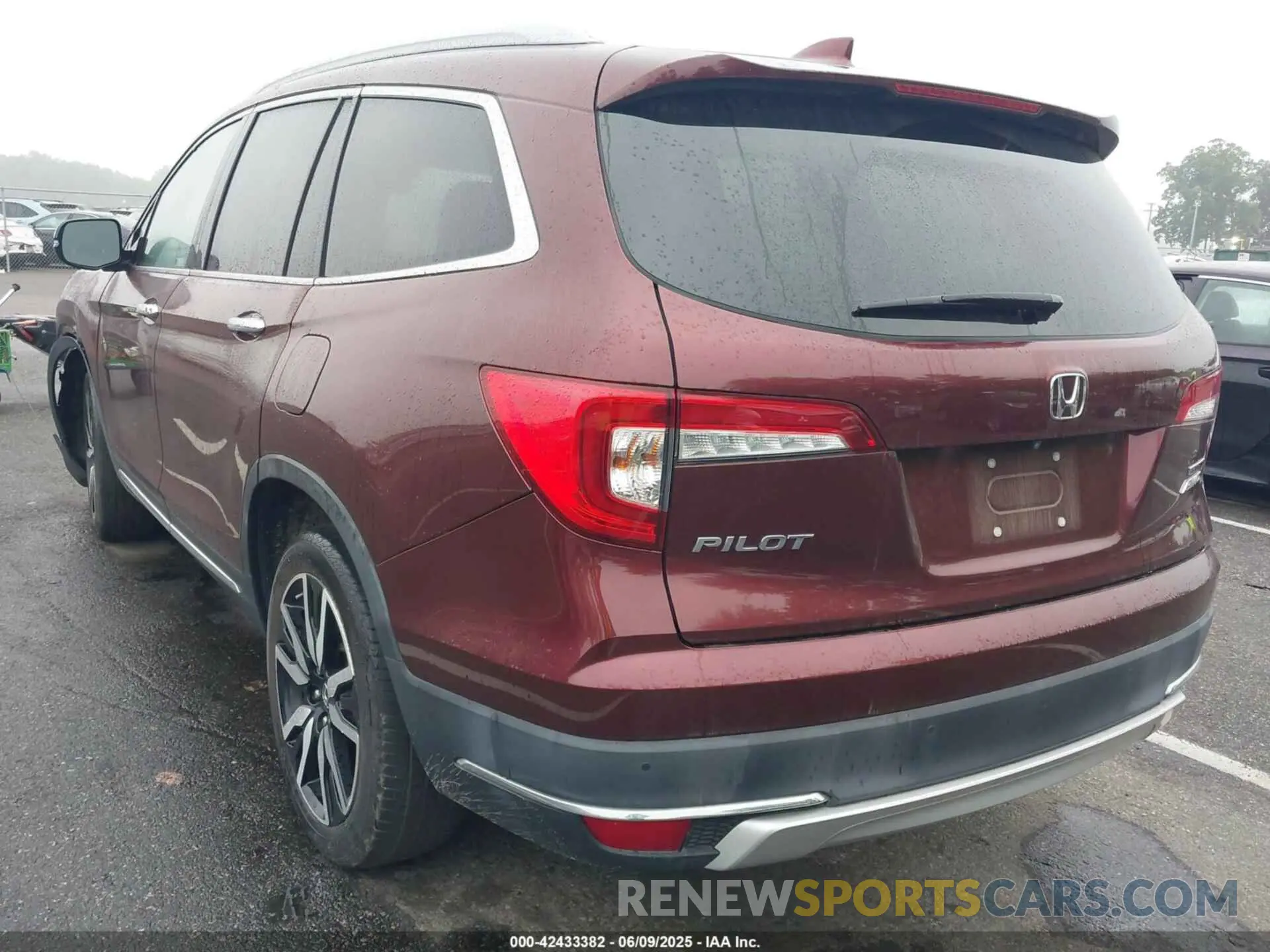 3 Photograph of a damaged car 5FNYF6H92MB002640 HONDA PILOT 2021