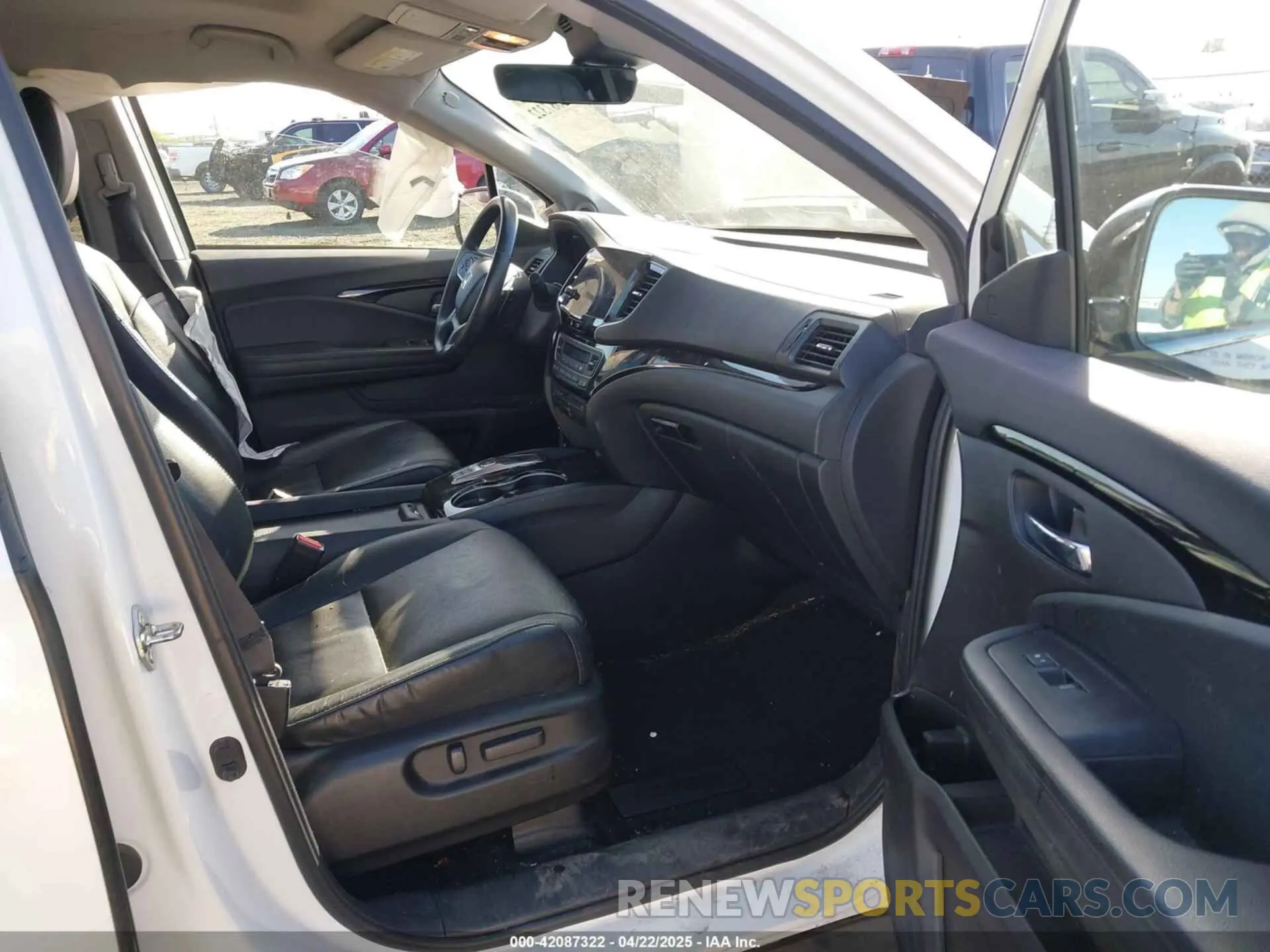 5 Photograph of a damaged car 5FNYF6H92MB031782 HONDA PILOT 2021