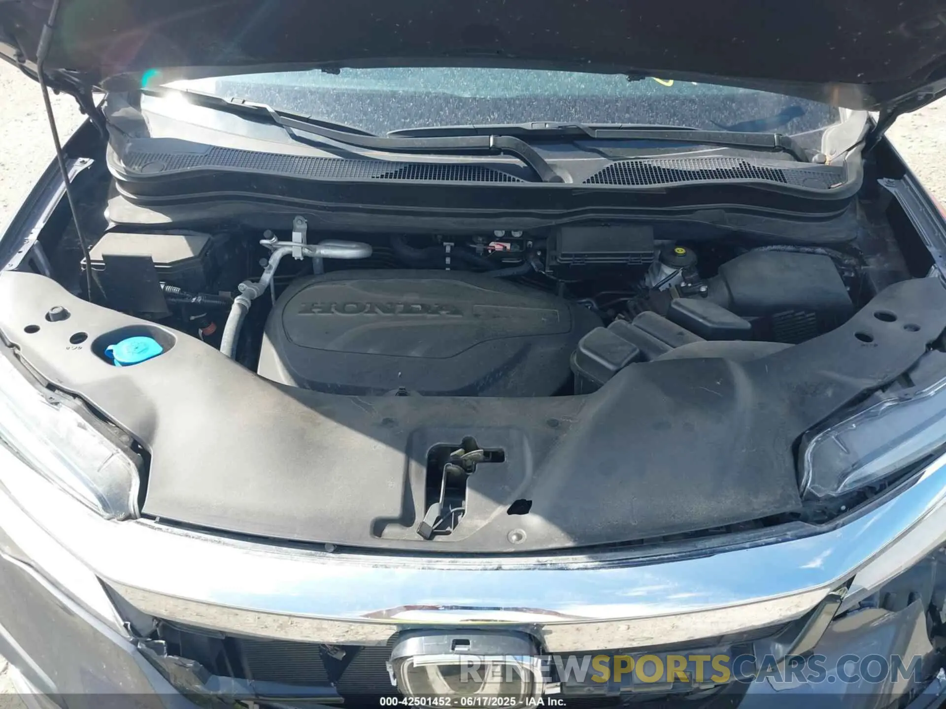 10 Photograph of a damaged car 5FNYF6H95MB075033 HONDA PILOT 2021