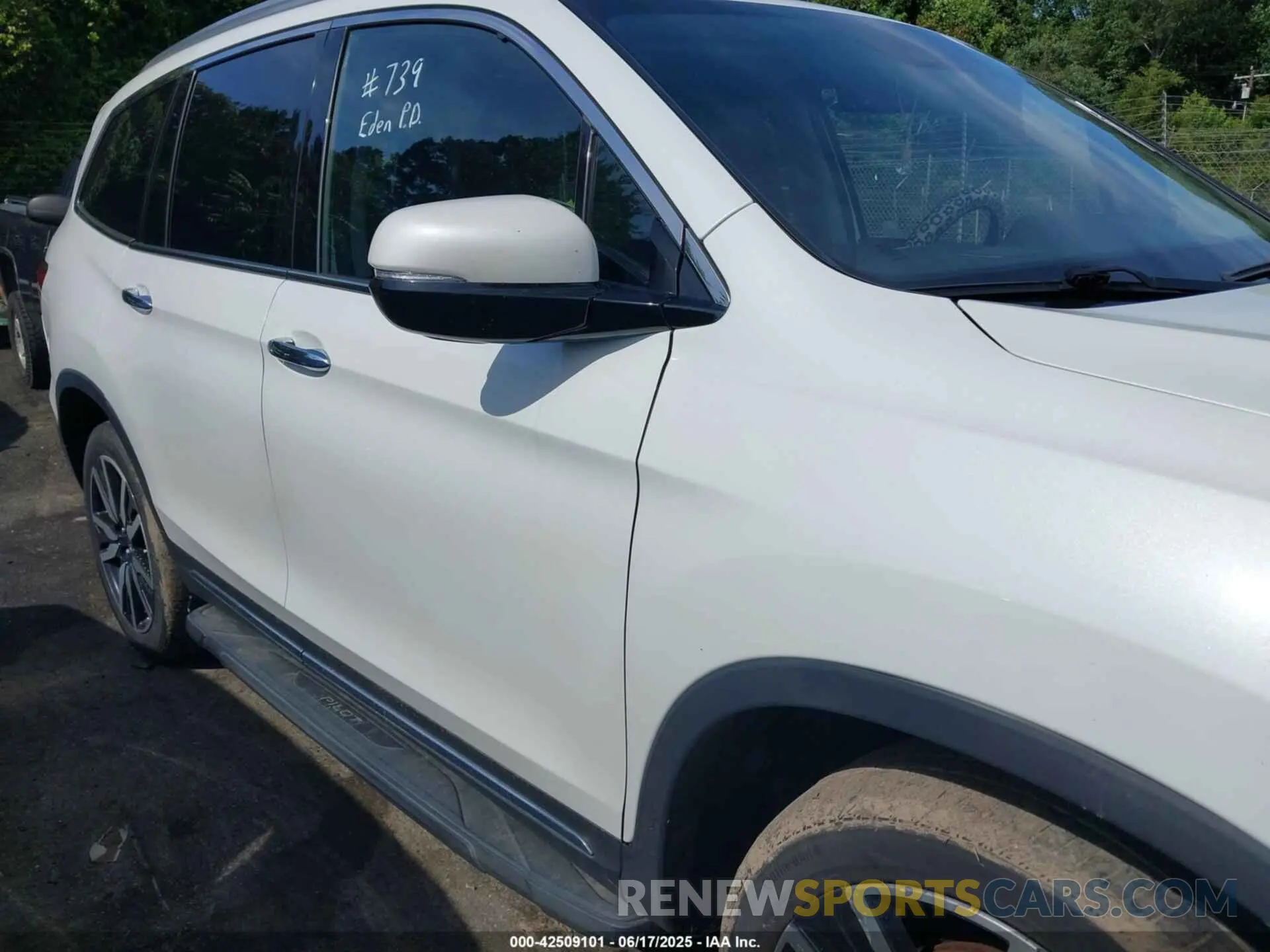 13 Photograph of a damaged car 5FNYF6H95MB091006 HONDA PILOT 2021