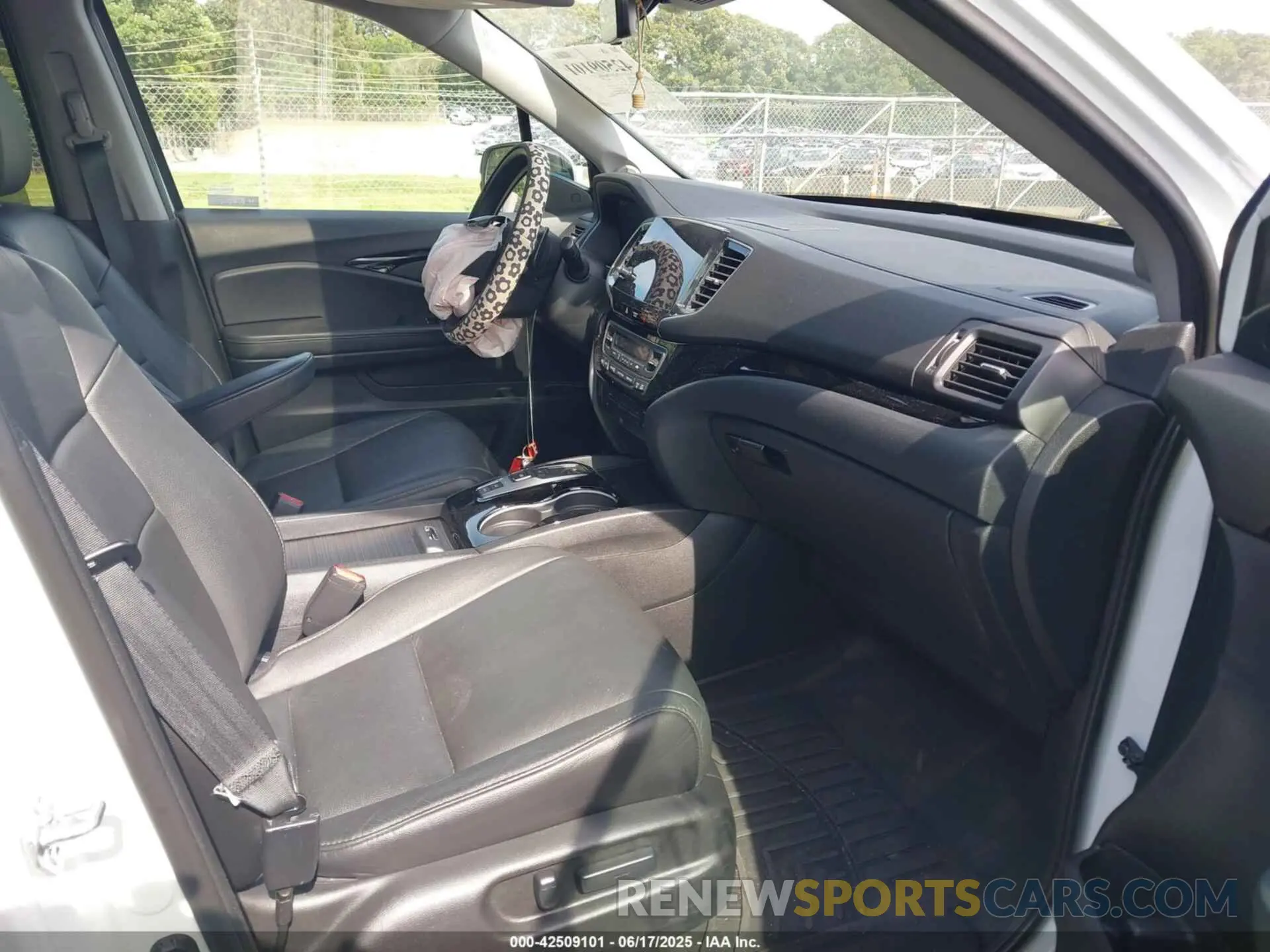 5 Photograph of a damaged car 5FNYF6H95MB091006 HONDA PILOT 2021