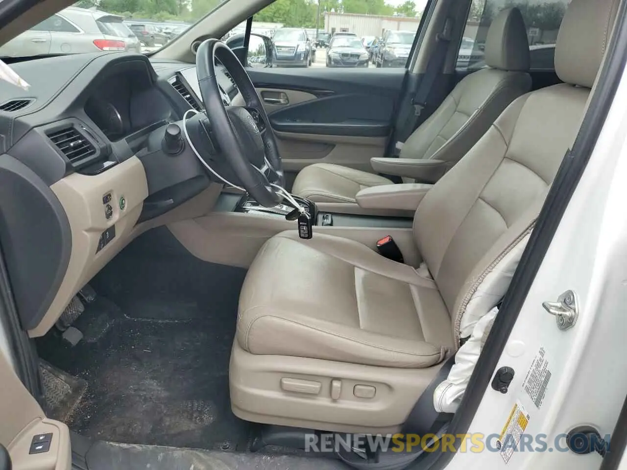 7 Photograph of a damaged car 5FNYF6H96MB002592 HONDA PILOT 2021