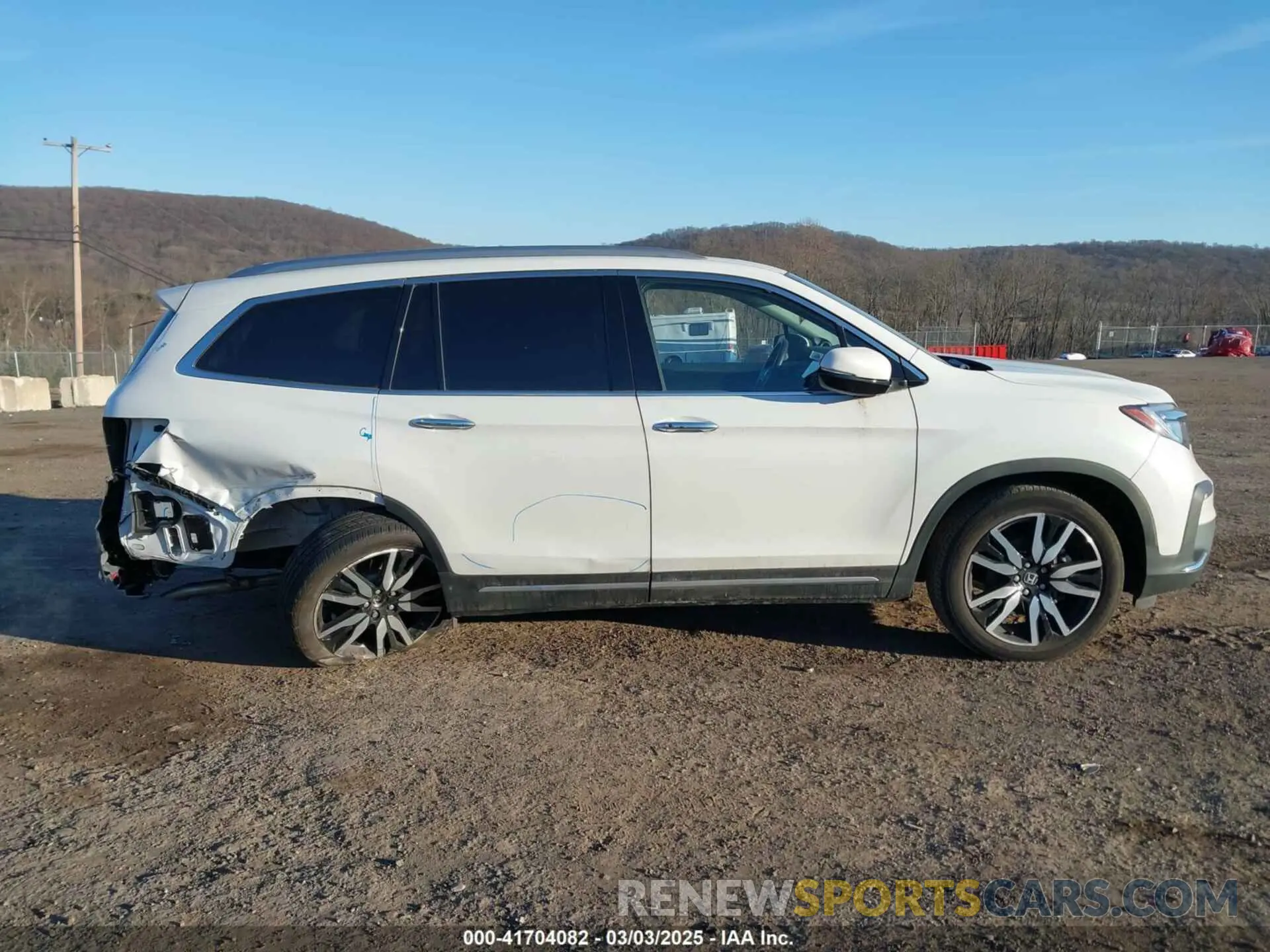 13 Photograph of a damaged car 5FNYF6H96MB038539 HONDA PILOT 2021