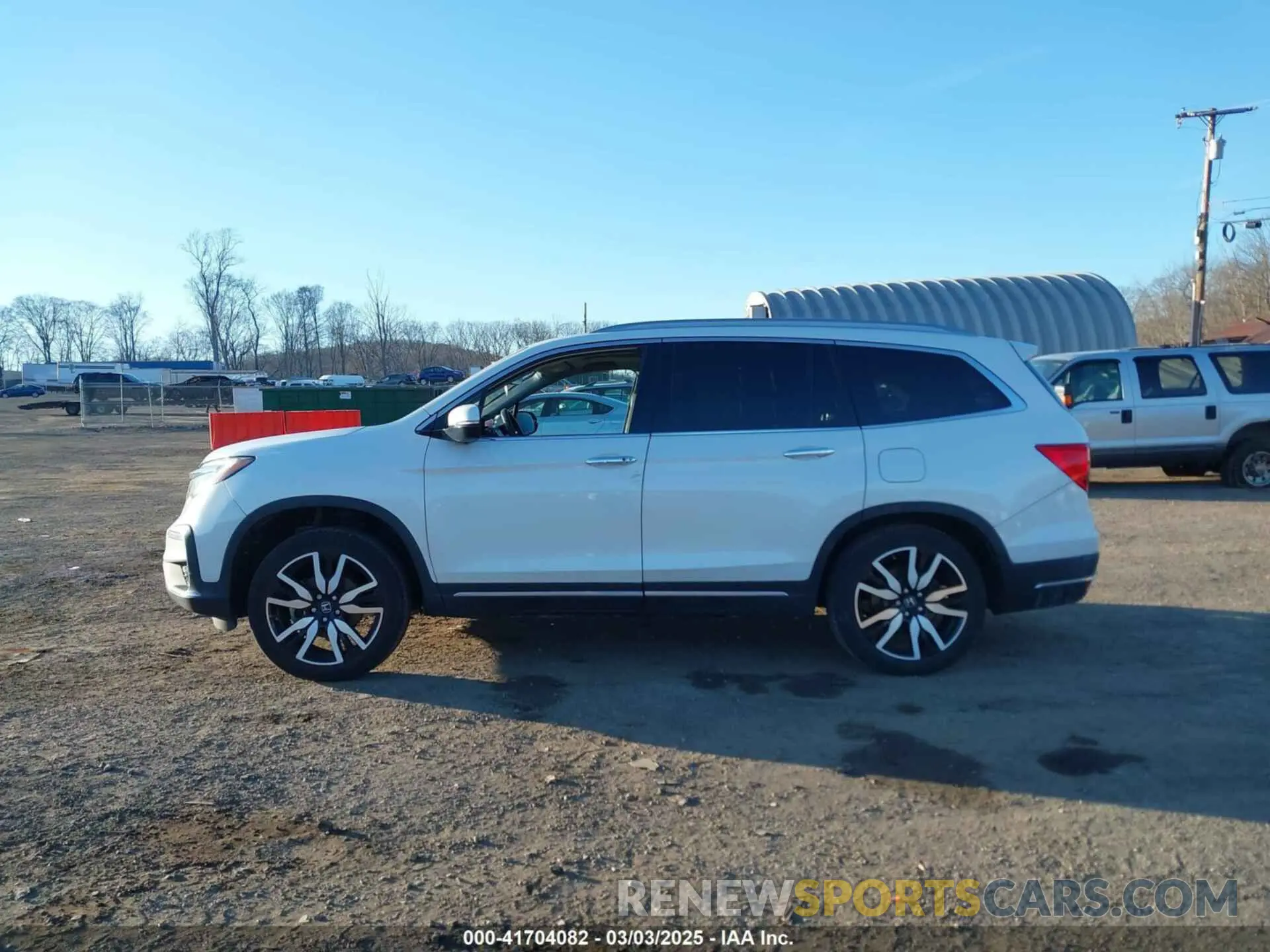 14 Photograph of a damaged car 5FNYF6H96MB038539 HONDA PILOT 2021