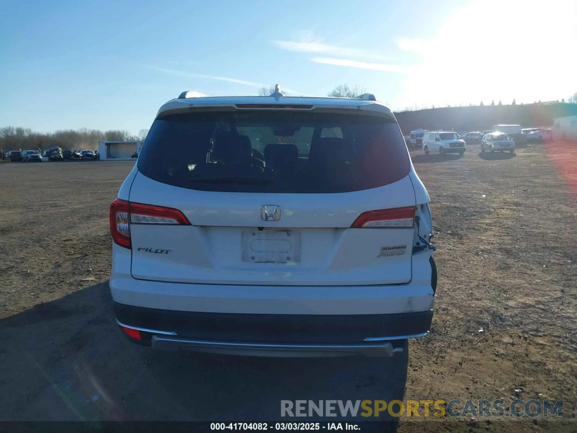 16 Photograph of a damaged car 5FNYF6H96MB038539 HONDA PILOT 2021