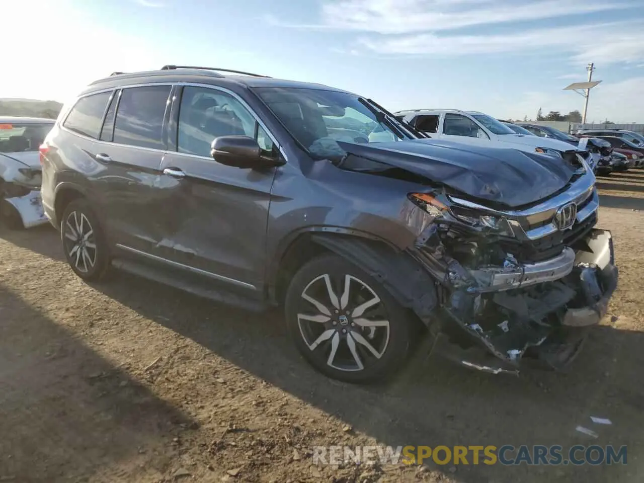 4 Photograph of a damaged car 5FNYF6H98MB070943 HONDA PILOT 2021