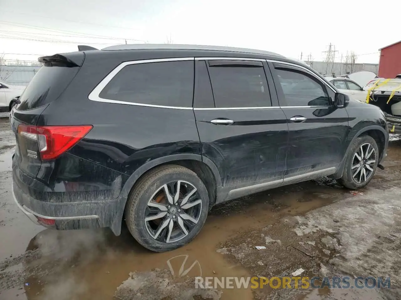 3 Photograph of a damaged car 5FNYF6H98MB500048 HONDA PILOT 2021