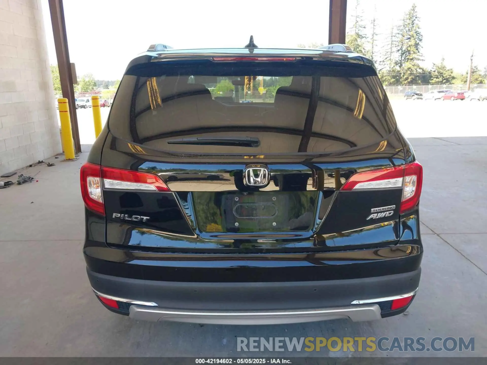 16 Photograph of a damaged car 5FNYF6H99MB049728 HONDA PILOT 2021