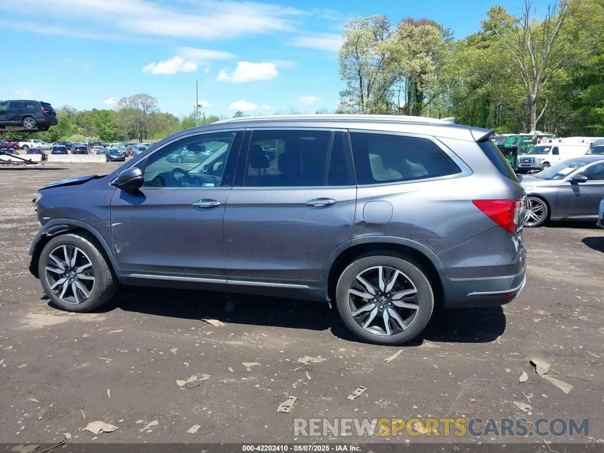 14 Photograph of a damaged car 5FNYF6H9XMB059037 HONDA PILOT 2021