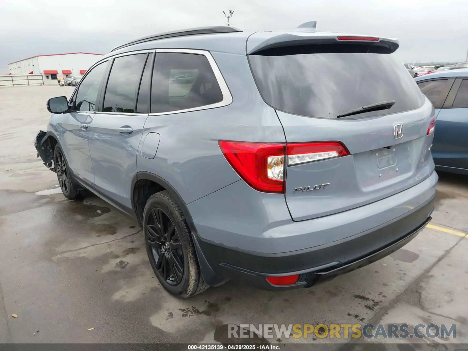 3 Photograph of a damaged car 5FNYF5H20NB024960 HONDA PILOT 2022