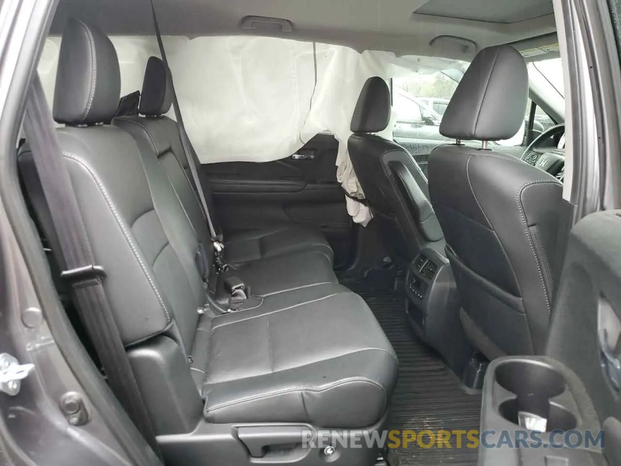 11 Photograph of a damaged car 5FNYF5H21NB023624 HONDA PILOT 2022