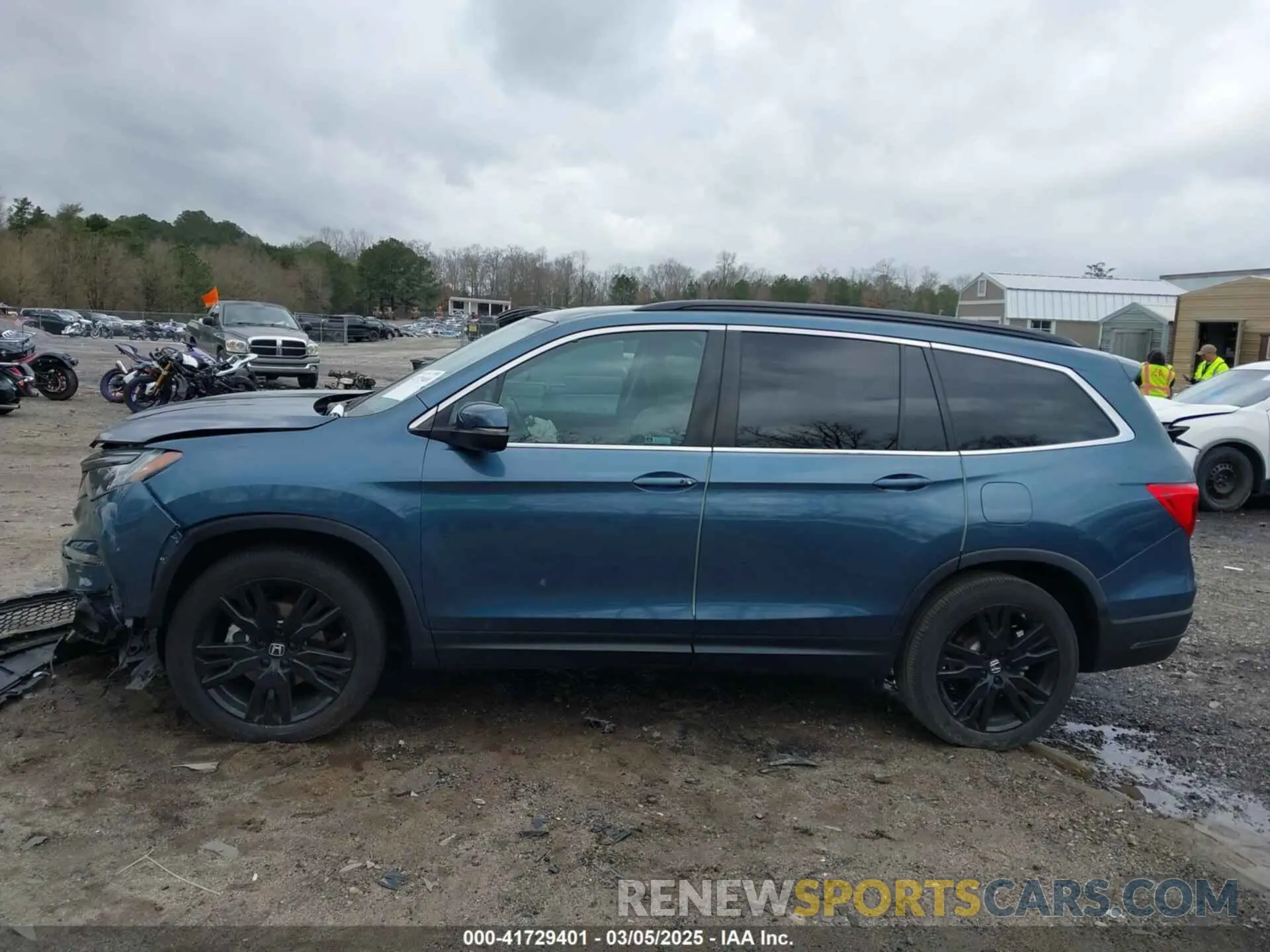 14 Photograph of a damaged car 5FNYF5H23NB001527 HONDA PILOT 2022