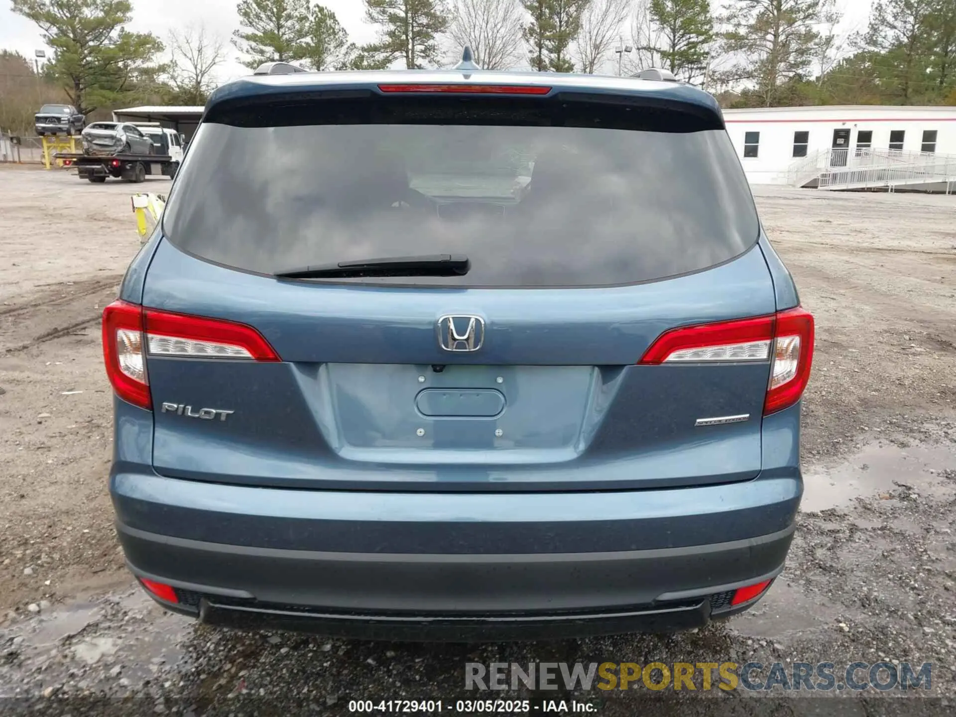 16 Photograph of a damaged car 5FNYF5H23NB001527 HONDA PILOT 2022