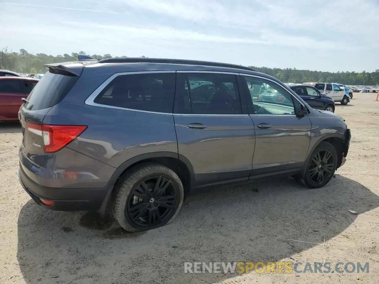 3 Photograph of a damaged car 5FNYF5H24NB026288 HONDA PILOT 2022