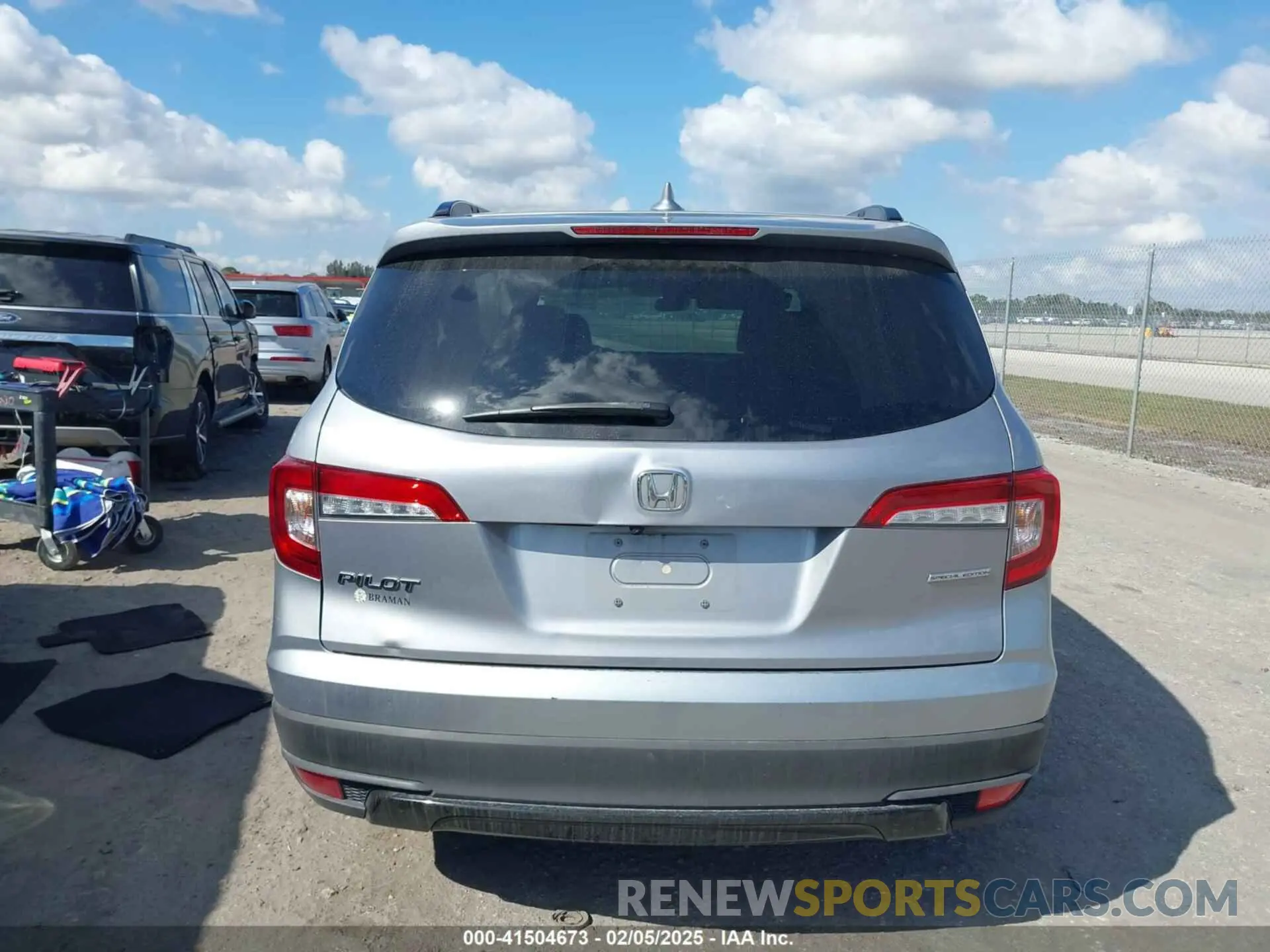 16 Photograph of a damaged car 5FNYF5H24NB029479 HONDA PILOT 2022
