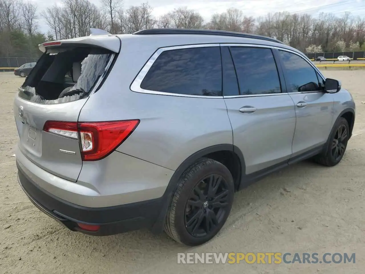 3 Photograph of a damaged car 5FNYF5H25NB026218 HONDA PILOT 2022