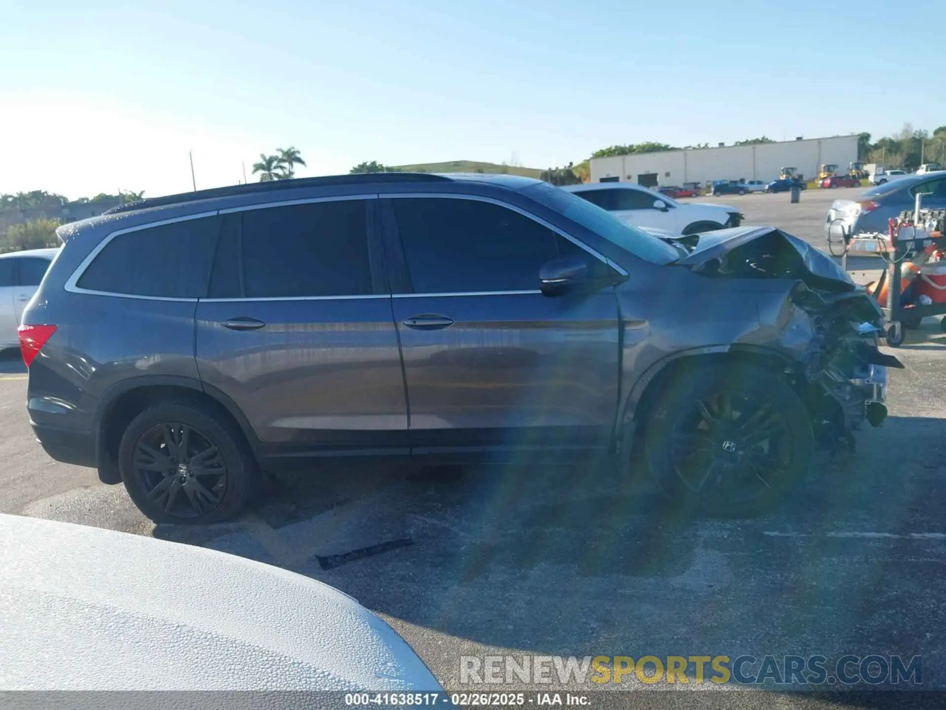 14 Photograph of a damaged car 5FNYF5H25NB031399 HONDA PILOT 2022