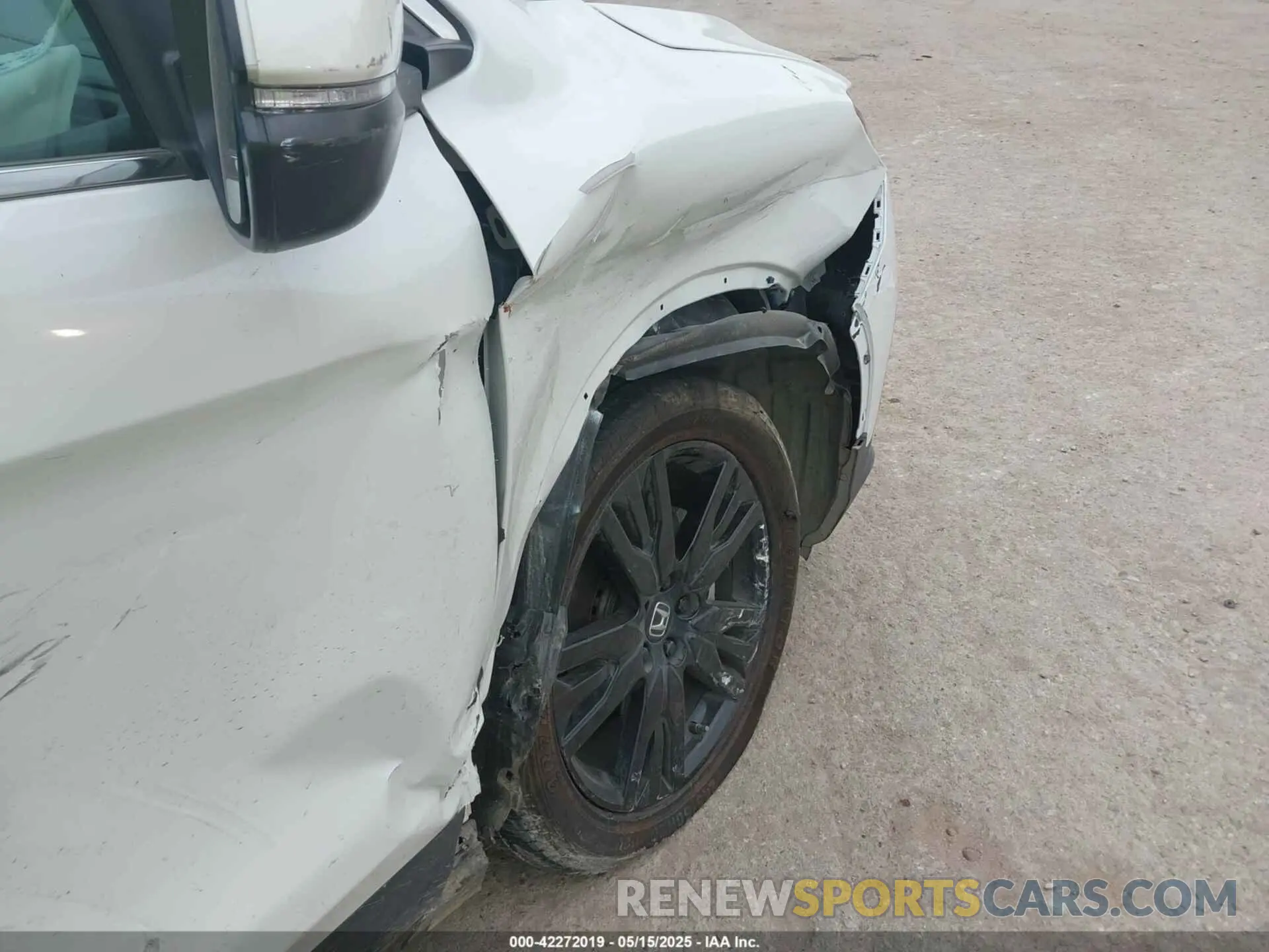 6 Photograph of a damaged car 5FNYF5H28NB018579 HONDA PILOT 2022