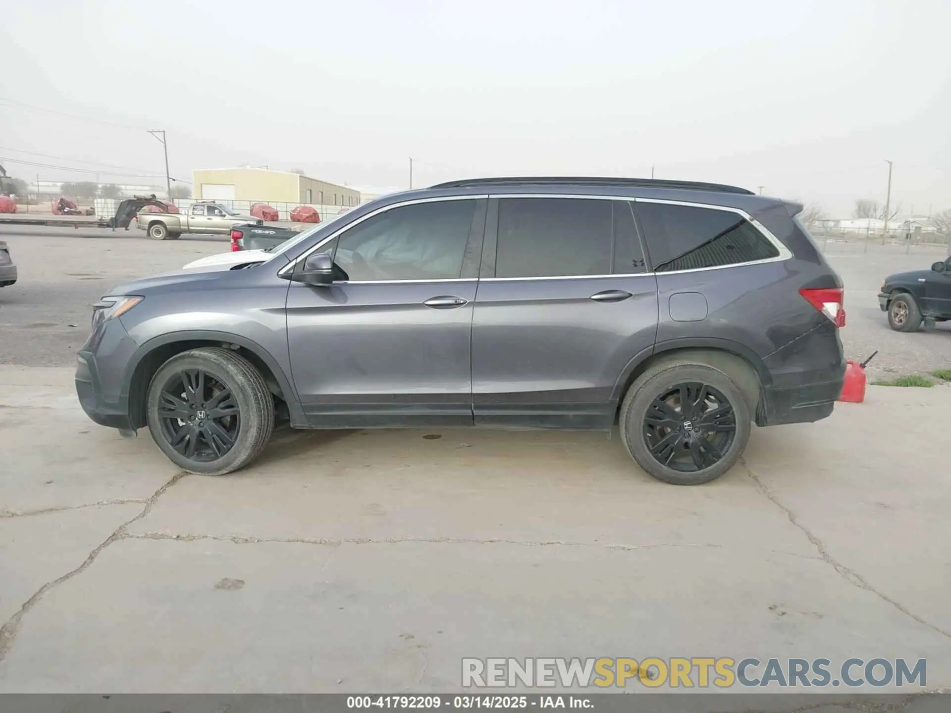 14 Photograph of a damaged car 5FNYF5H28NB035382 HONDA PILOT 2022