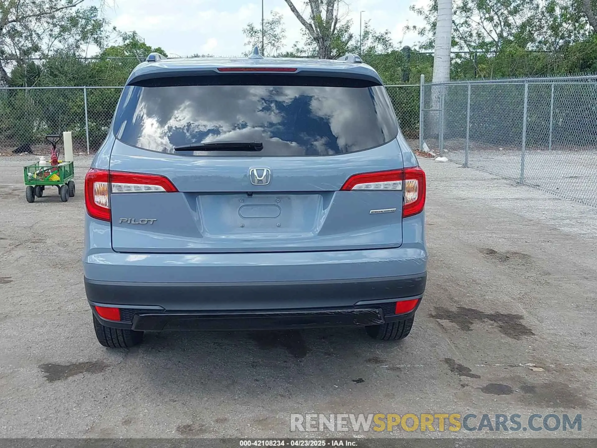 16 Photograph of a damaged car 5FNYF5H29NB034421 HONDA PILOT 2022