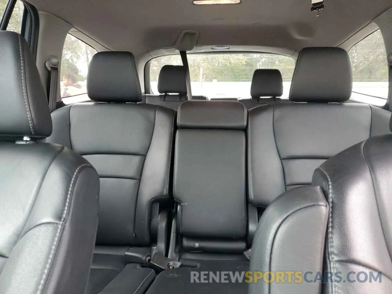 10 Photograph of a damaged car 5FNYF5H2XNB035139 HONDA PILOT 2022