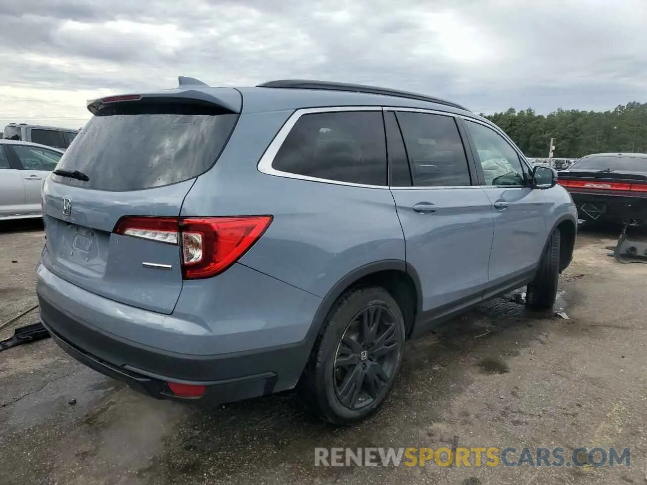 3 Photograph of a damaged car 5FNYF5H2XNB035139 HONDA PILOT 2022
