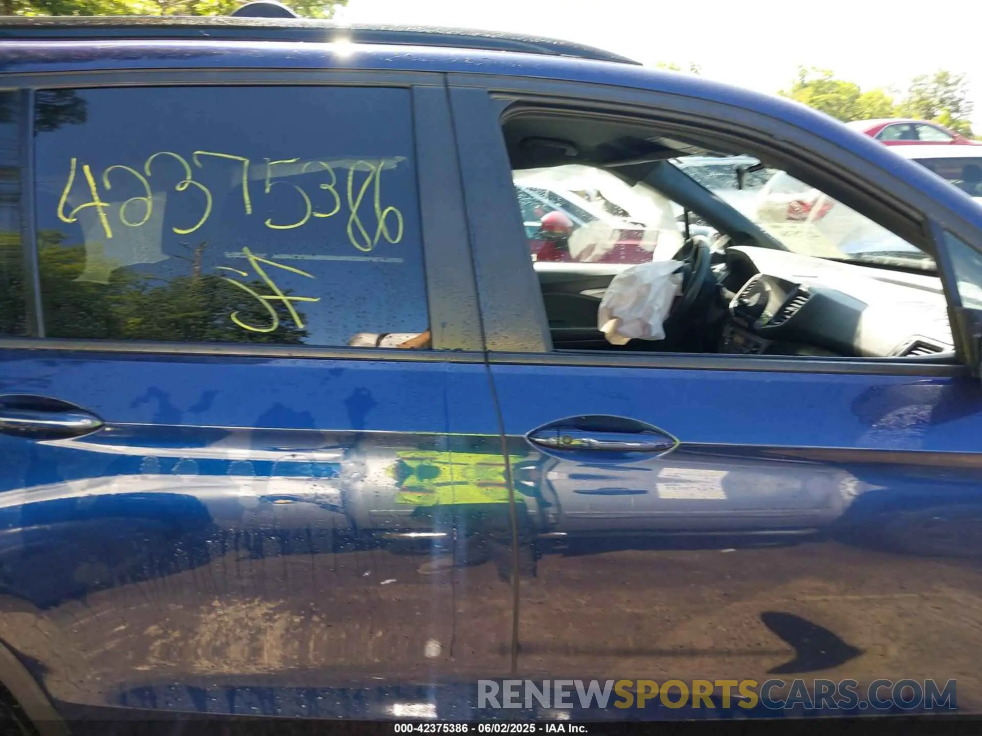 14 Photograph of a damaged car 5FNYF5H30NB012462 HONDA PILOT 2022
