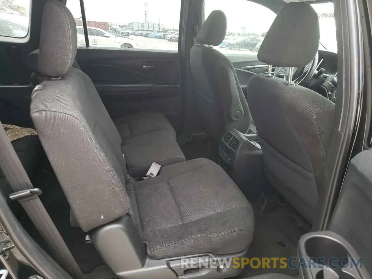 11 Photograph of a damaged car 5FNYF5H31NB032266 HONDA PILOT 2022