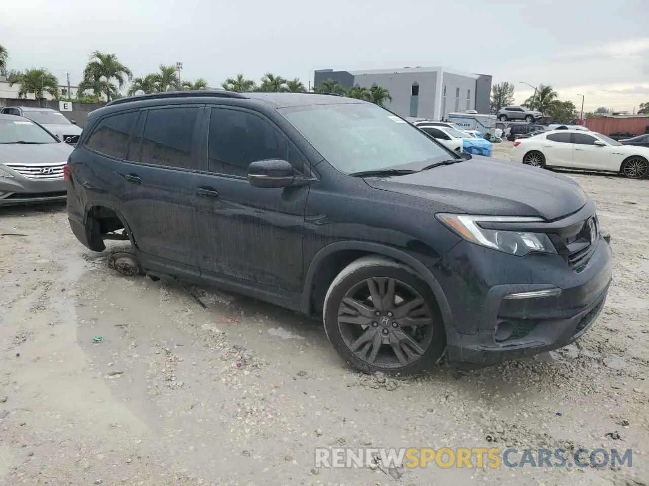 4 Photograph of a damaged car 5FNYF5H31NB032266 HONDA PILOT 2022
