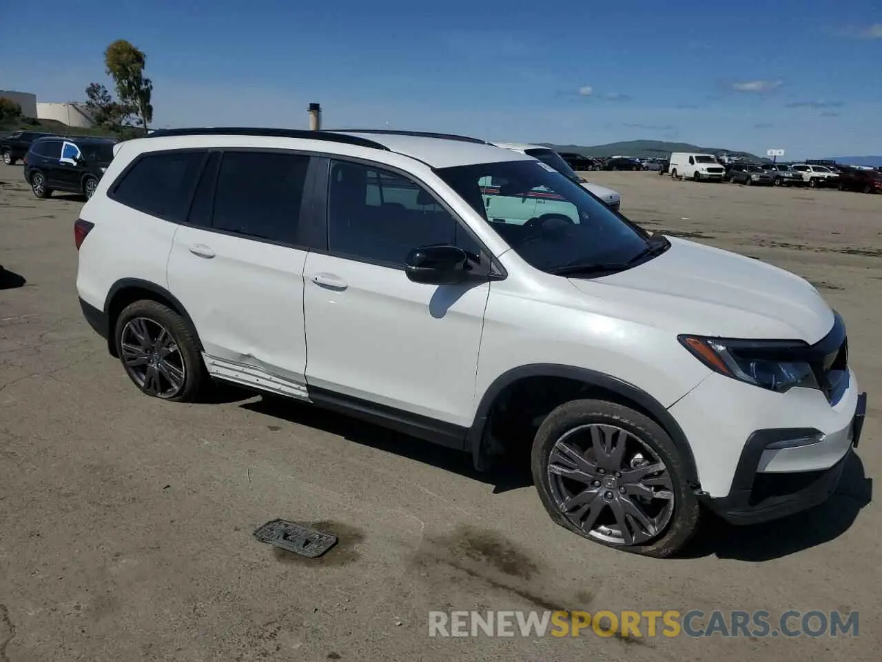 4 Photograph of a damaged car 5FNYF5H35NB007502 HONDA PILOT 2022