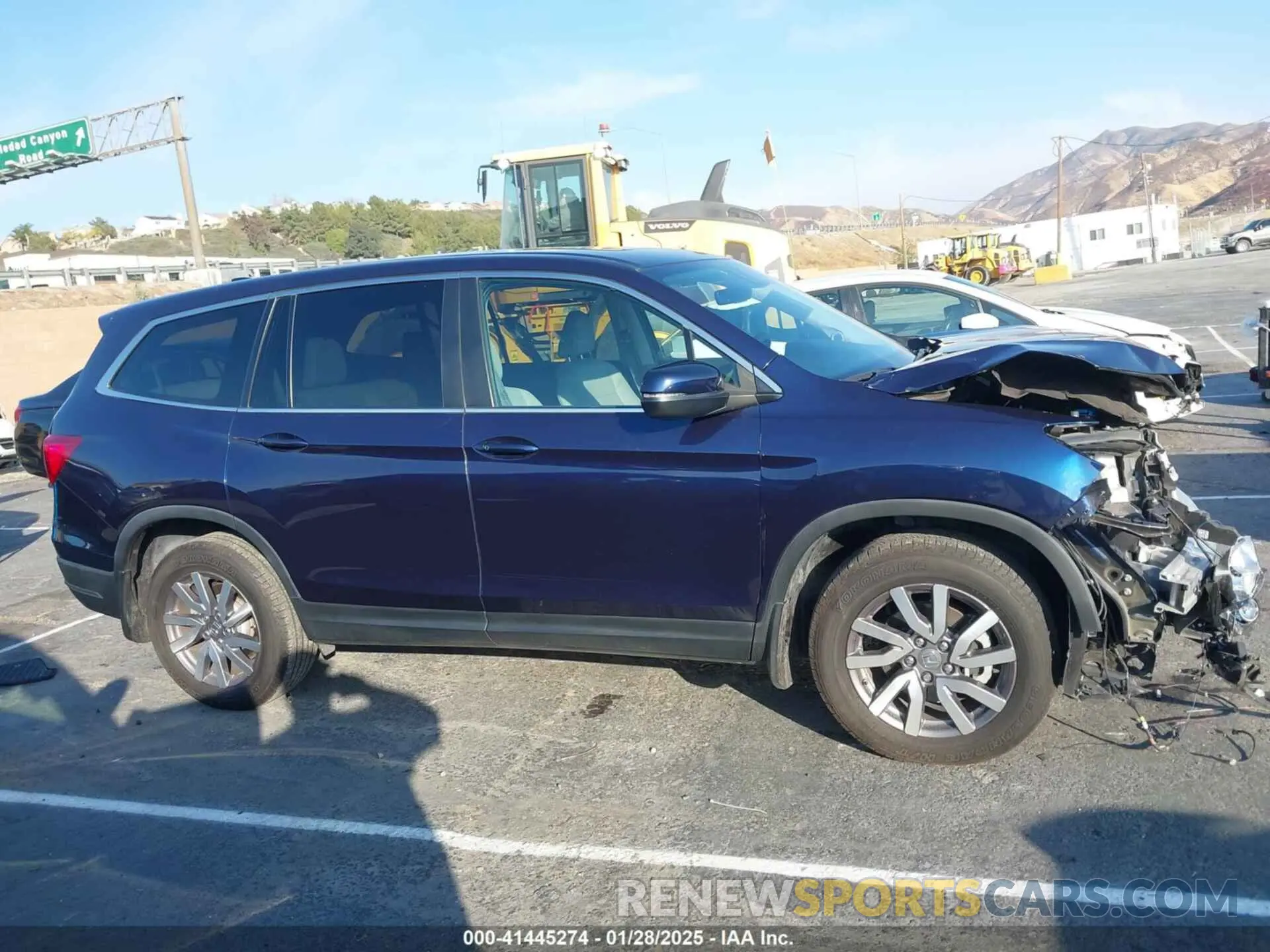 13 Photograph of a damaged car 5FNYF5H53NB006169 HONDA PILOT 2022