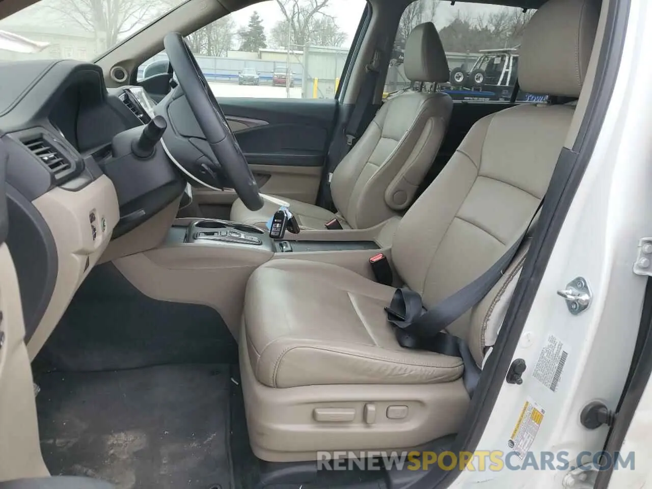 7 Photograph of a damaged car 5FNYF5H53NB011856 HONDA PILOT 2022