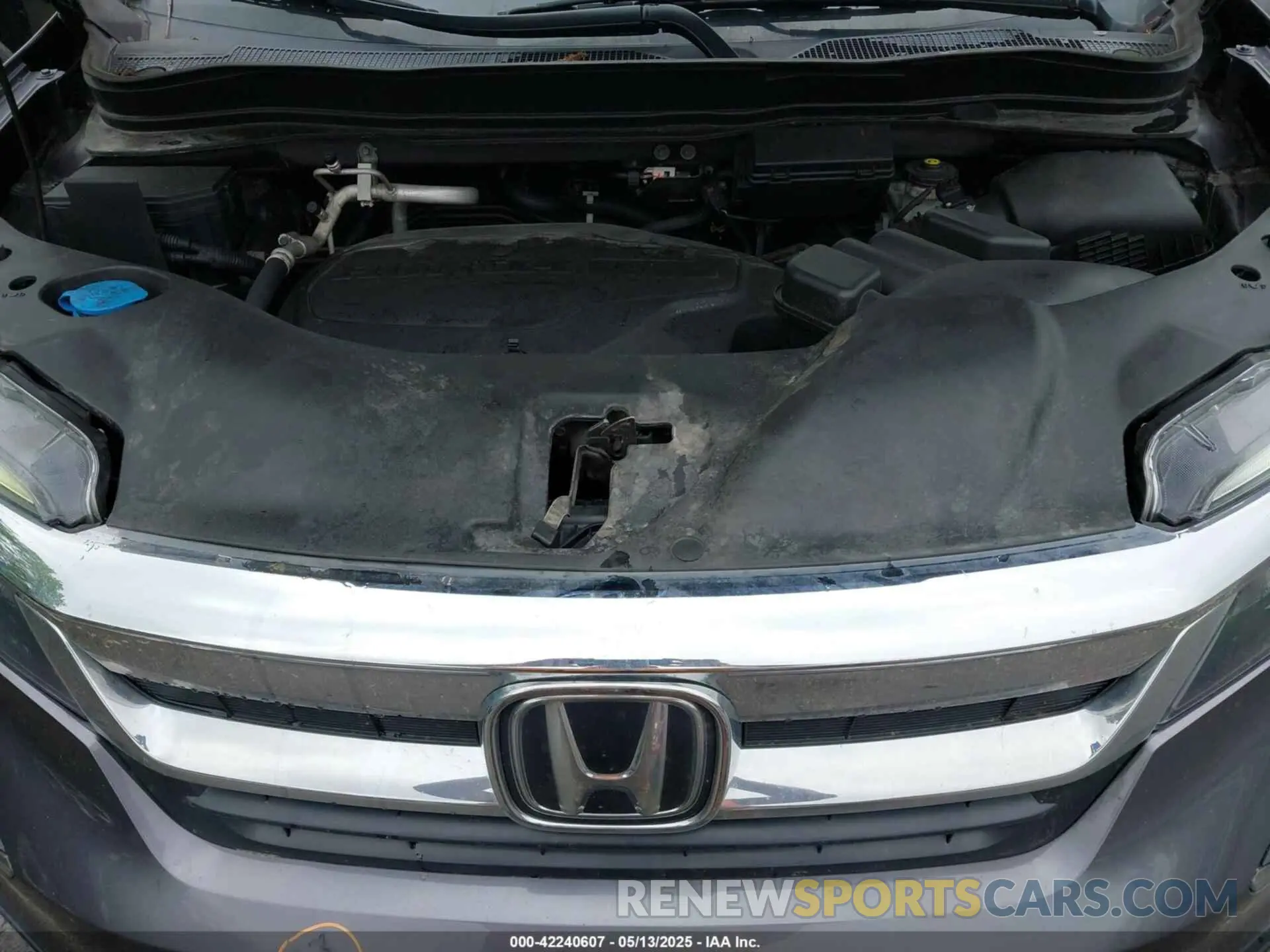 10 Photograph of a damaged car 5FNYF5H55NB006660 HONDA PILOT 2022