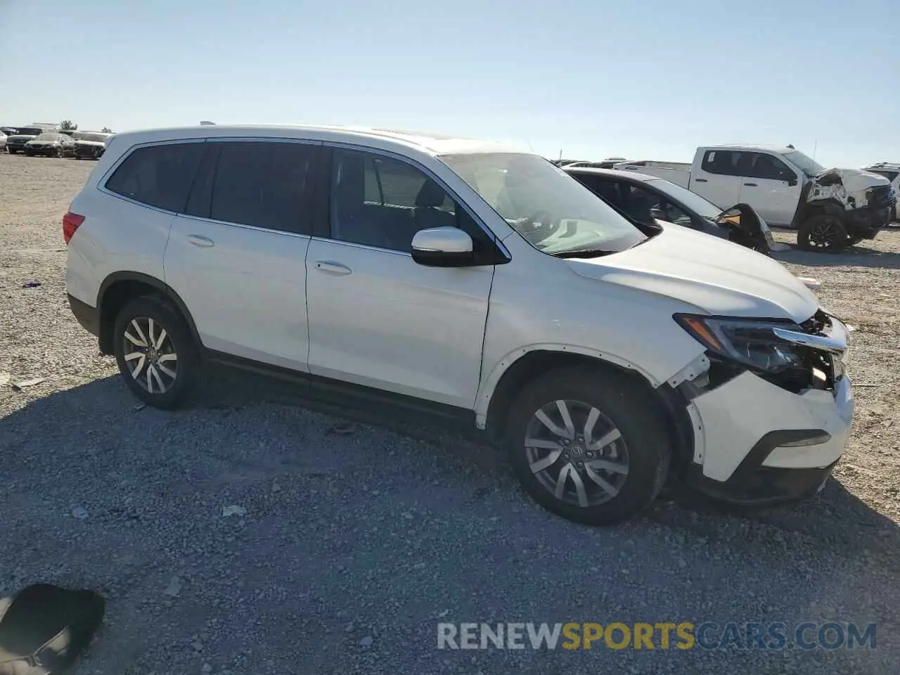 4 Photograph of a damaged car 5FNYF5H57NB008555 HONDA PILOT 2022