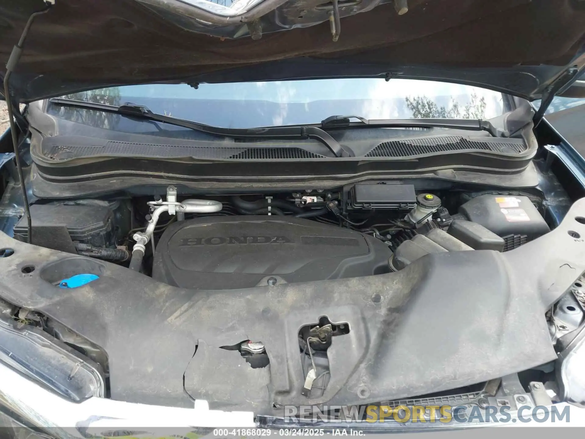 10 Photograph of a damaged car 5FNYF5H58NB007897 HONDA PILOT 2022