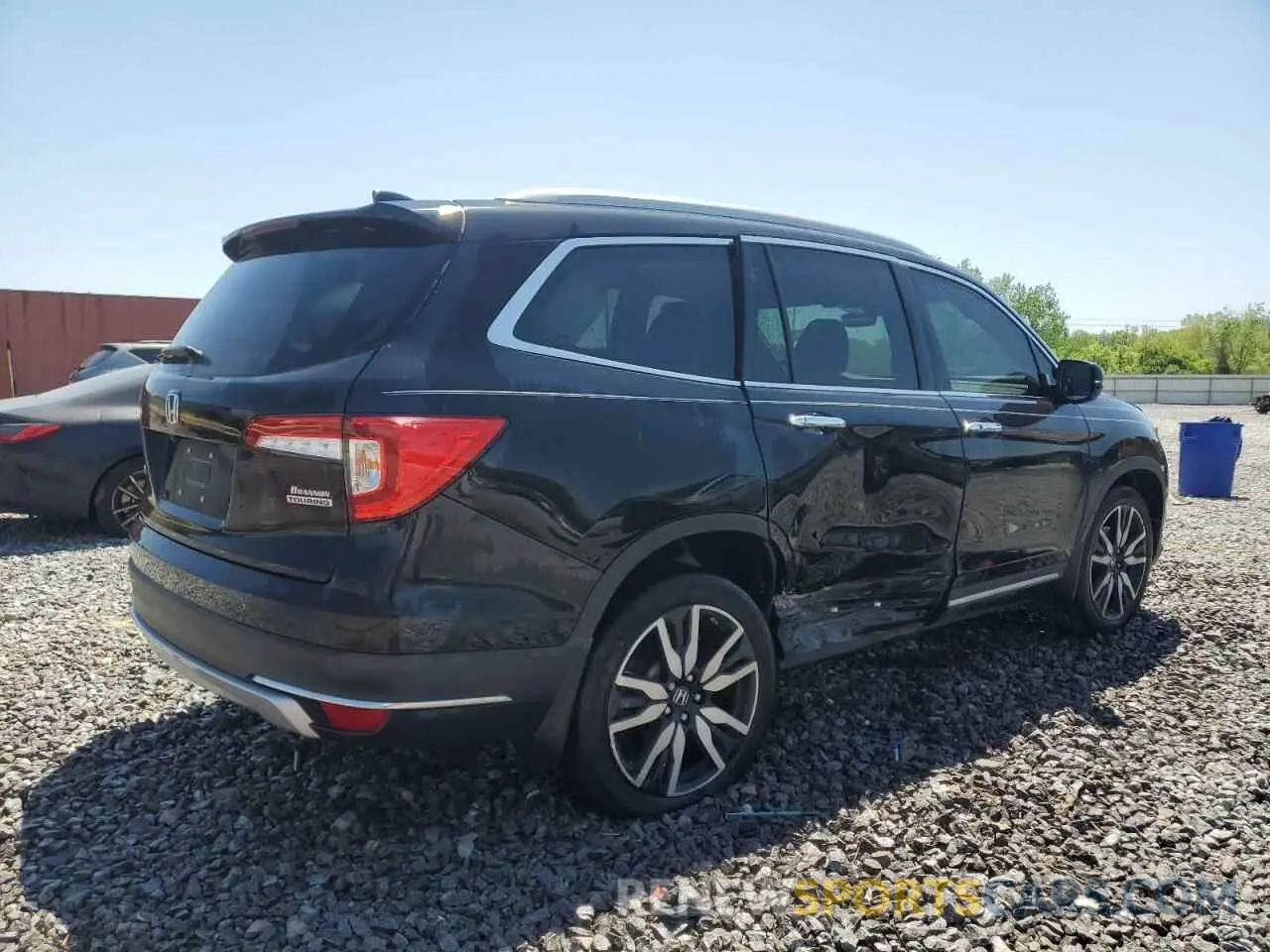 3 Photograph of a damaged car 5FNYF5H60NB032950 HONDA PILOT 2022