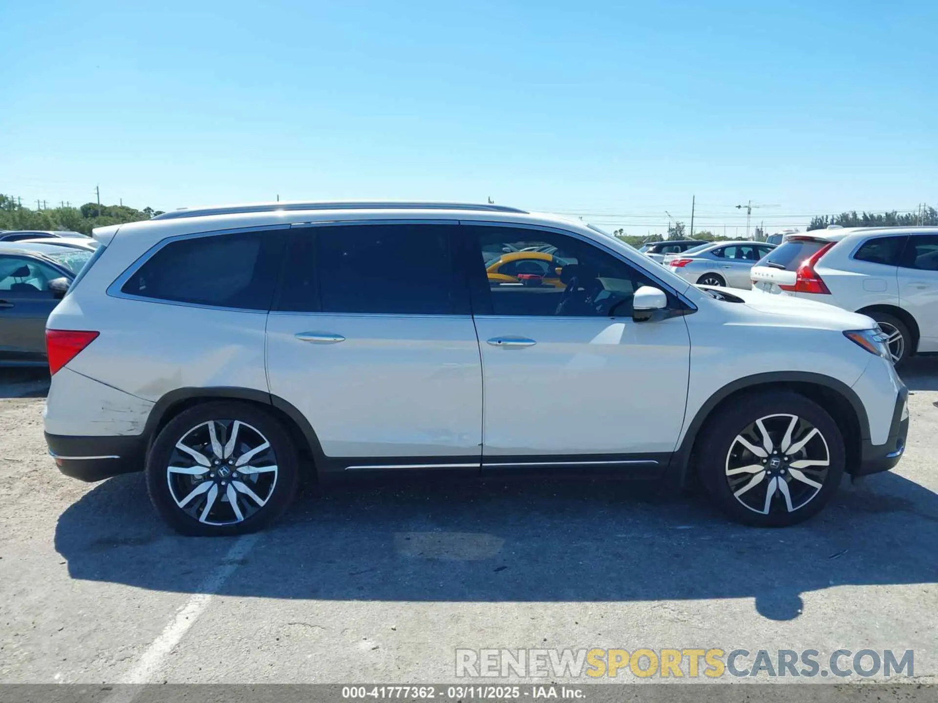 12 Photograph of a damaged car 5FNYF5H66NB034248 HONDA PILOT 2022