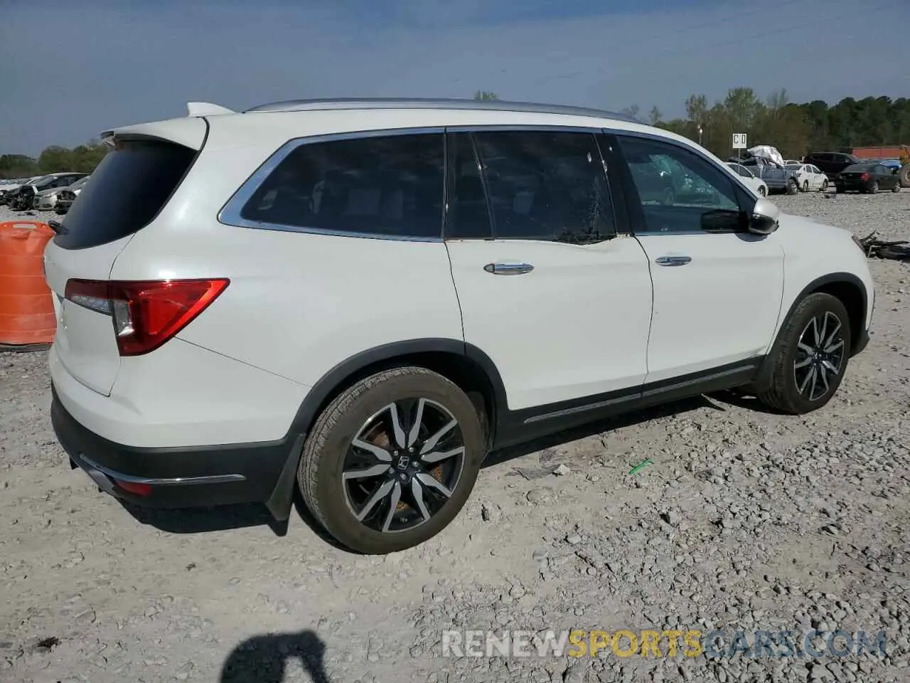 3 Photograph of a damaged car 5FNYF5H67NB012954 HONDA PILOT 2022