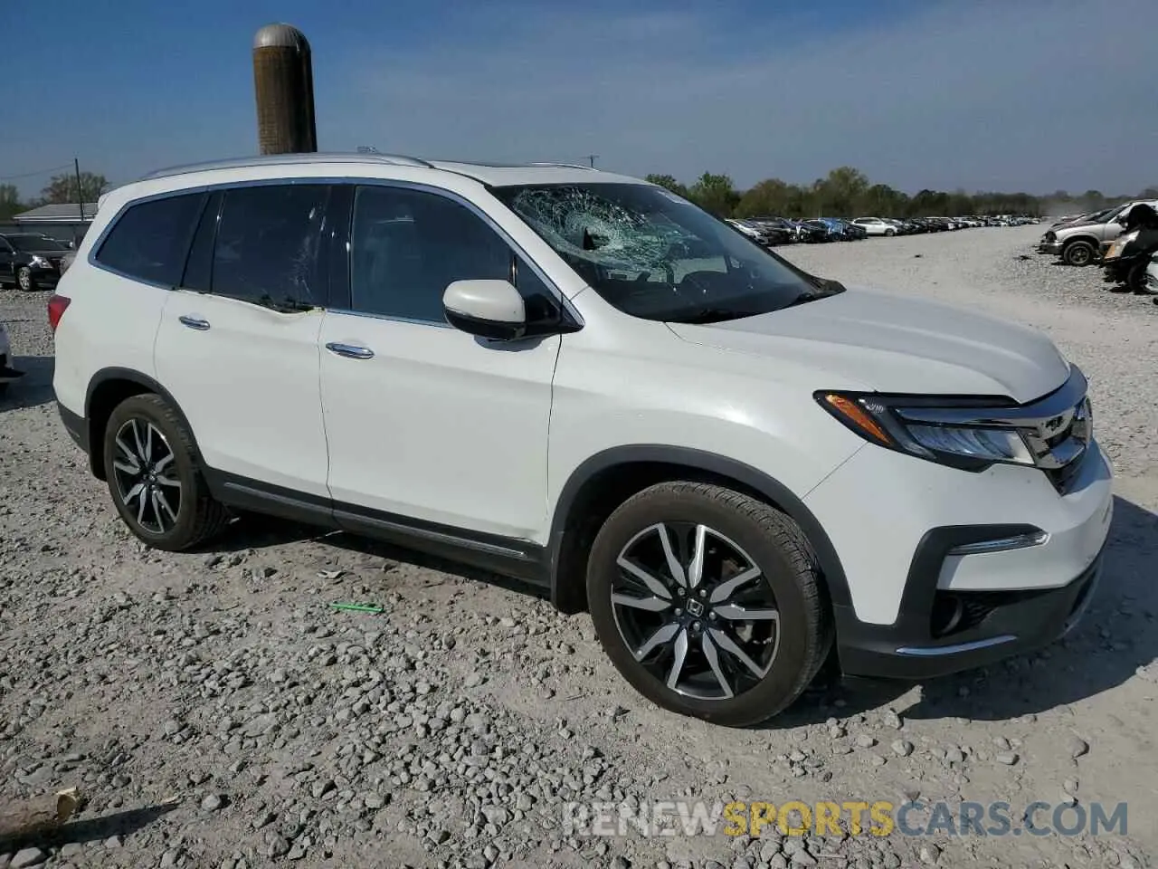 4 Photograph of a damaged car 5FNYF5H67NB012954 HONDA PILOT 2022