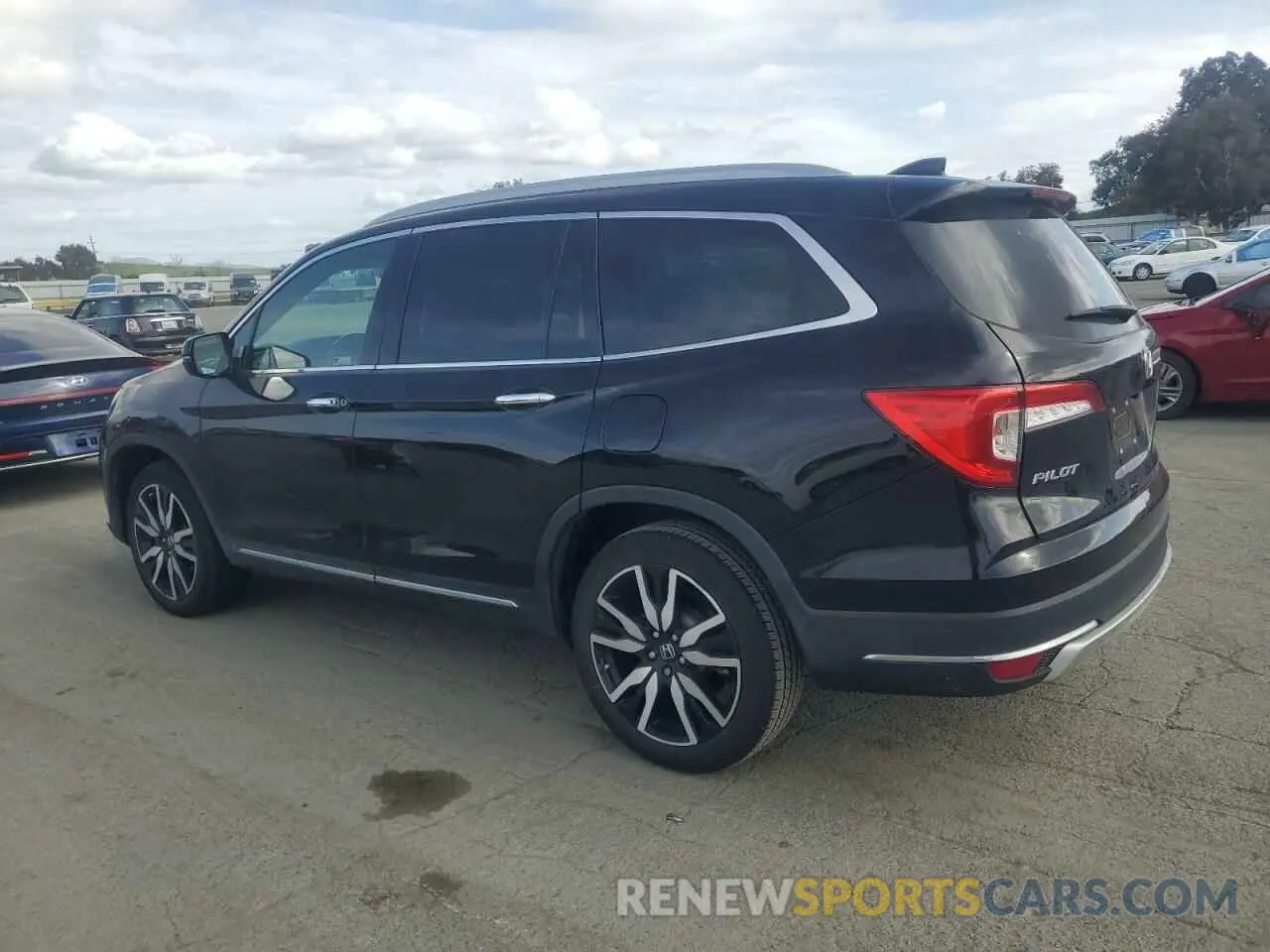 2 Photograph of a damaged car 5FNYF5H6XNB035466 HONDA PILOT 2022