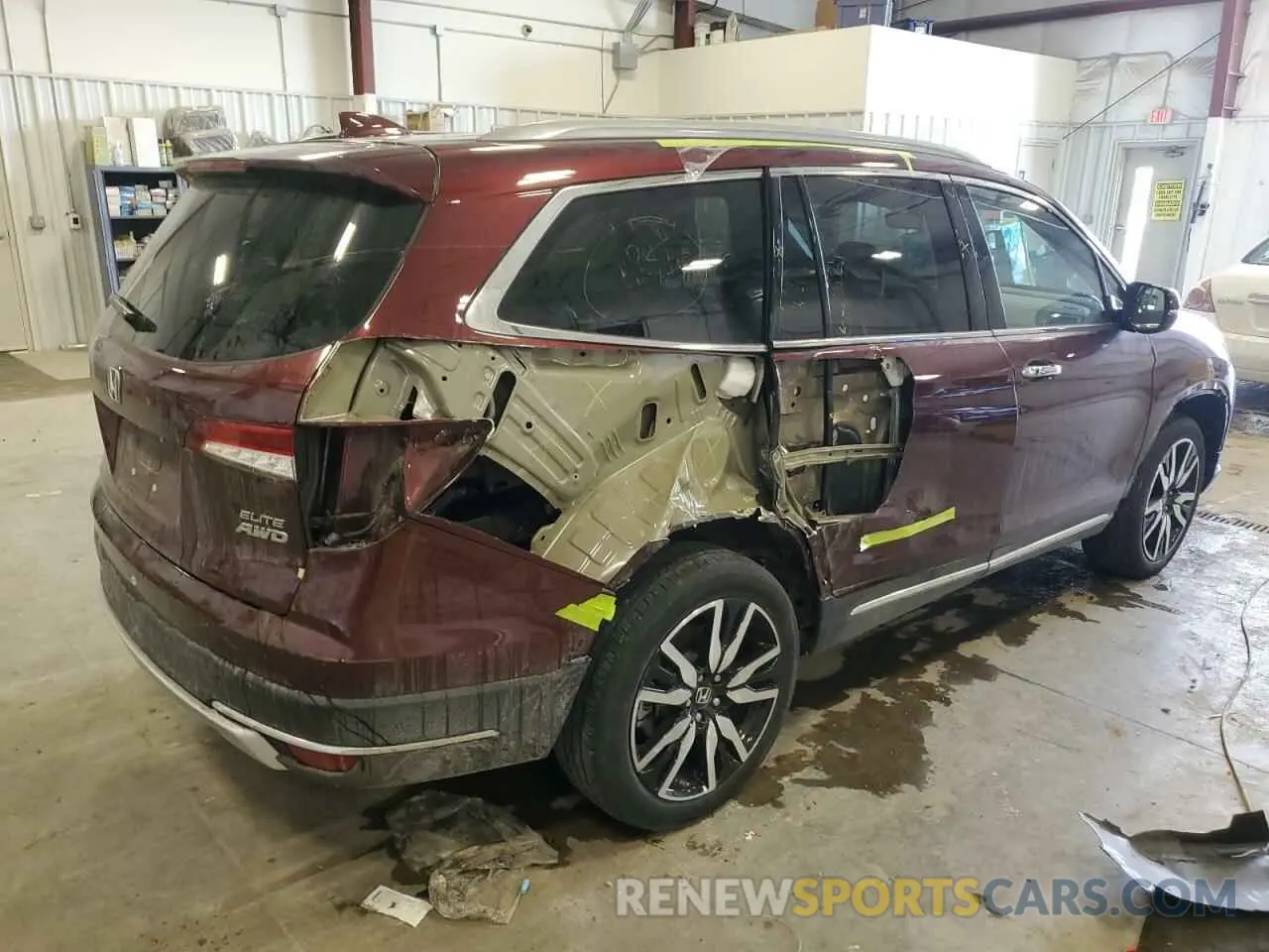 3 Photograph of a damaged car 5FNYF6H03NB072313 HONDA PILOT 2022