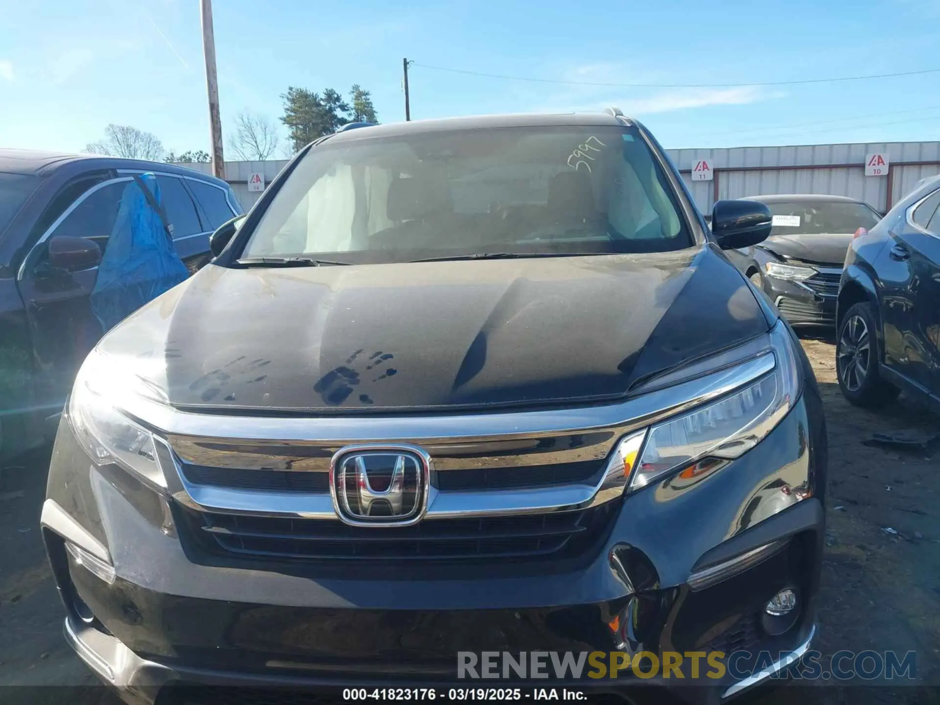 12 Photograph of a damaged car 5FNYF6H03NB085997 HONDA PILOT 2022