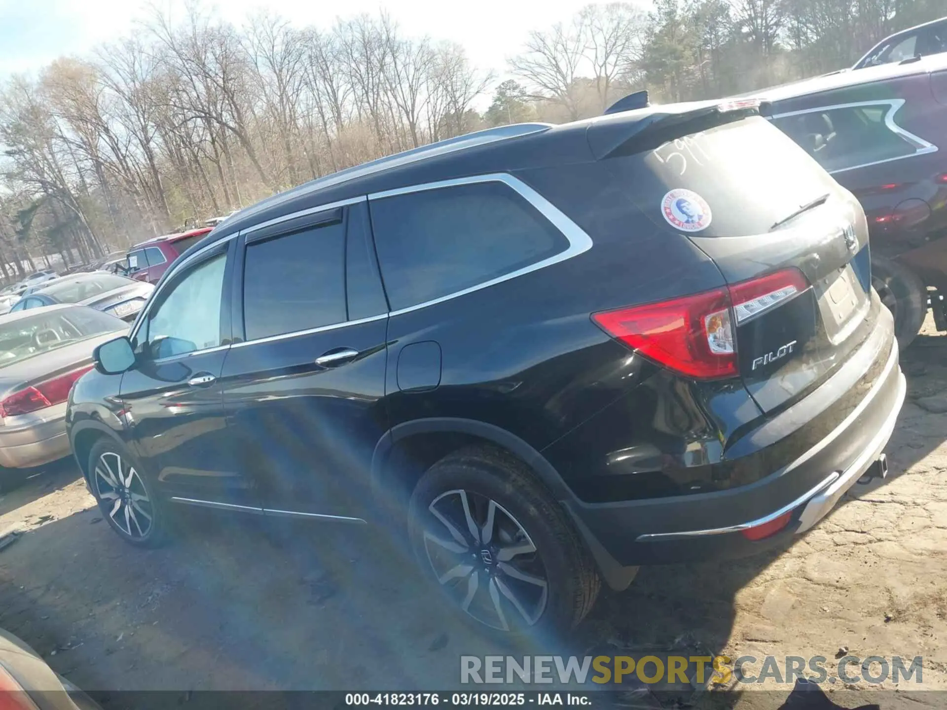 14 Photograph of a damaged car 5FNYF6H03NB085997 HONDA PILOT 2022