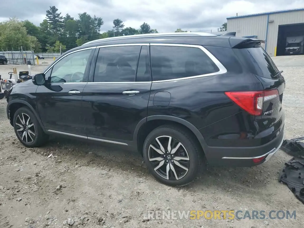 2 Photograph of a damaged car 5FNYF6H06NB001882 HONDA PILOT 2022