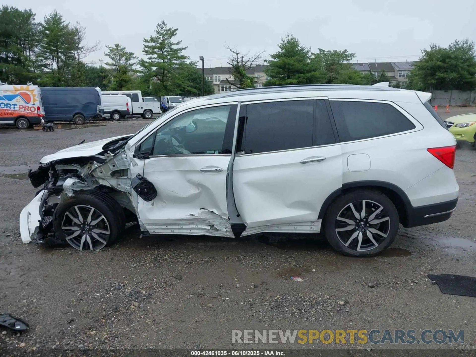 14 Photograph of a damaged car 5FNYF6H06NB061838 HONDA PILOT 2022