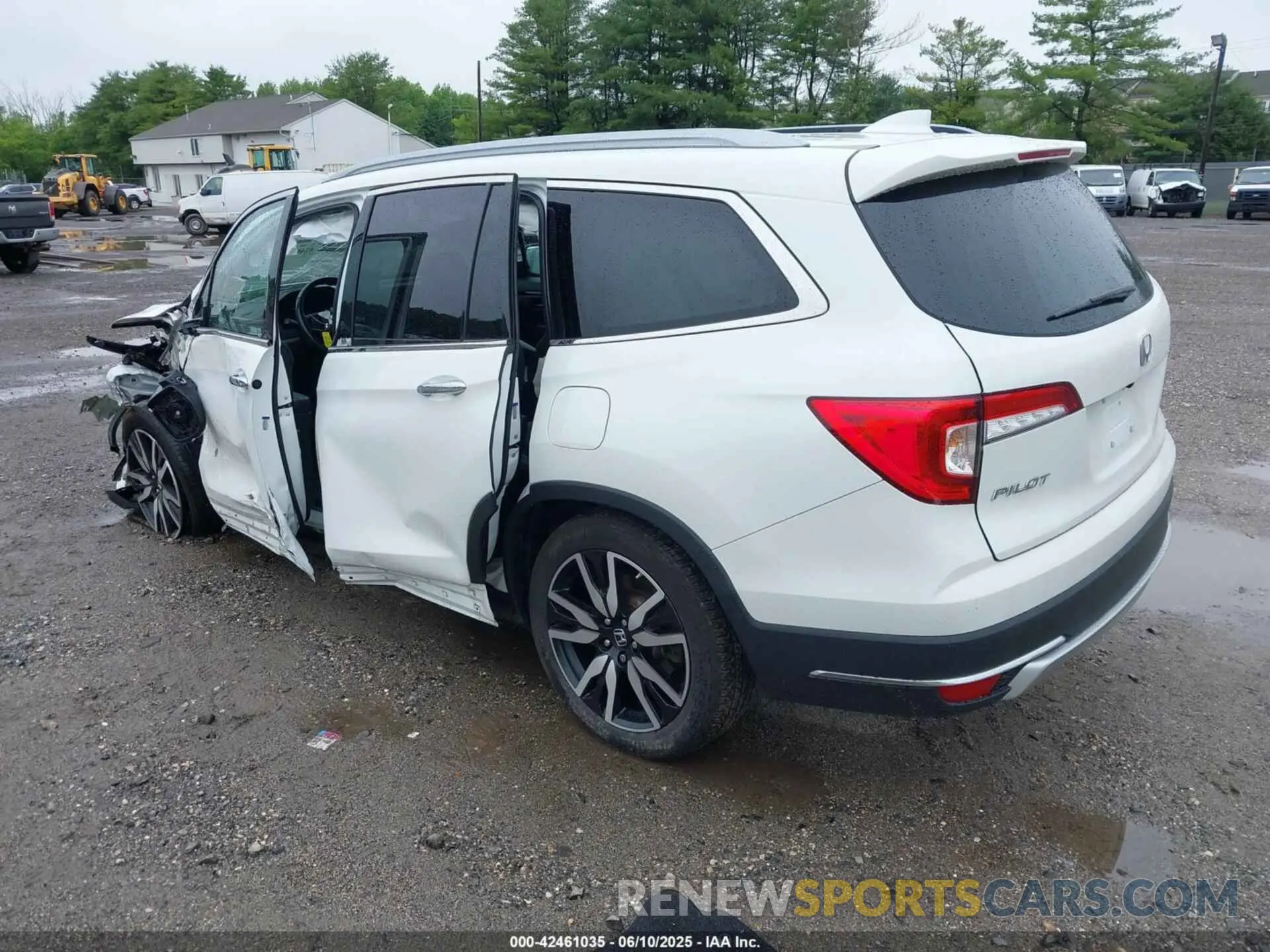 3 Photograph of a damaged car 5FNYF6H06NB061838 HONDA PILOT 2022