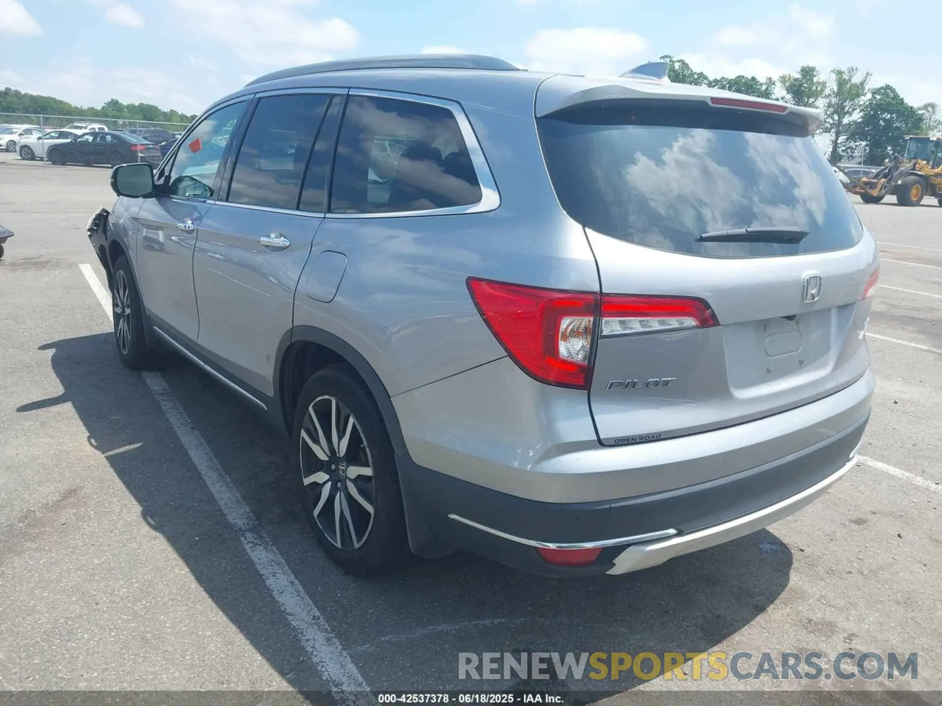 3 Photograph of a damaged car 5FNYF6H08NB030669 HONDA PILOT 2022
