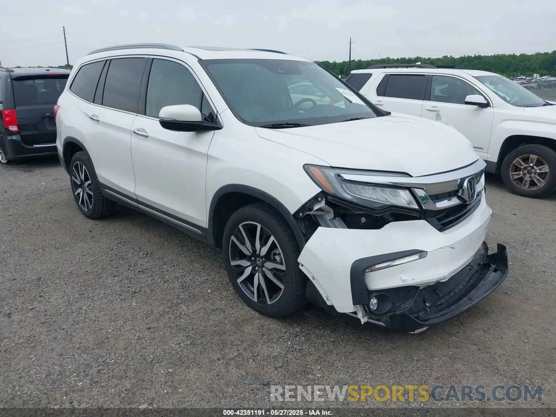 1 Photograph of a damaged car 5FNYF6H0XNB030575 HONDA PILOT 2022