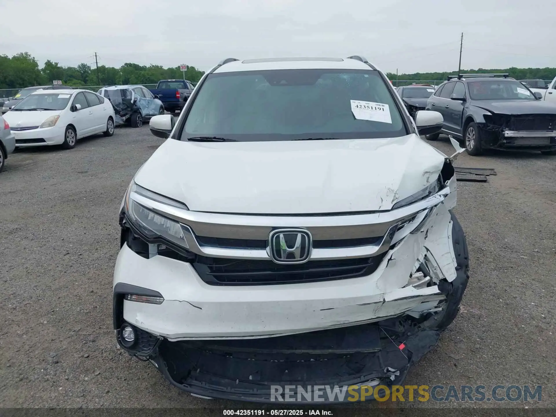 12 Photograph of a damaged car 5FNYF6H0XNB030575 HONDA PILOT 2022